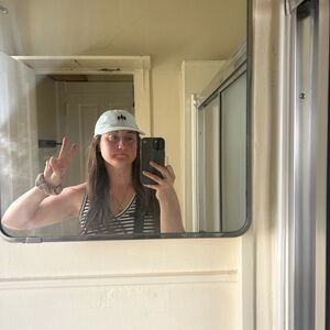 Meet your Posher, Brooke